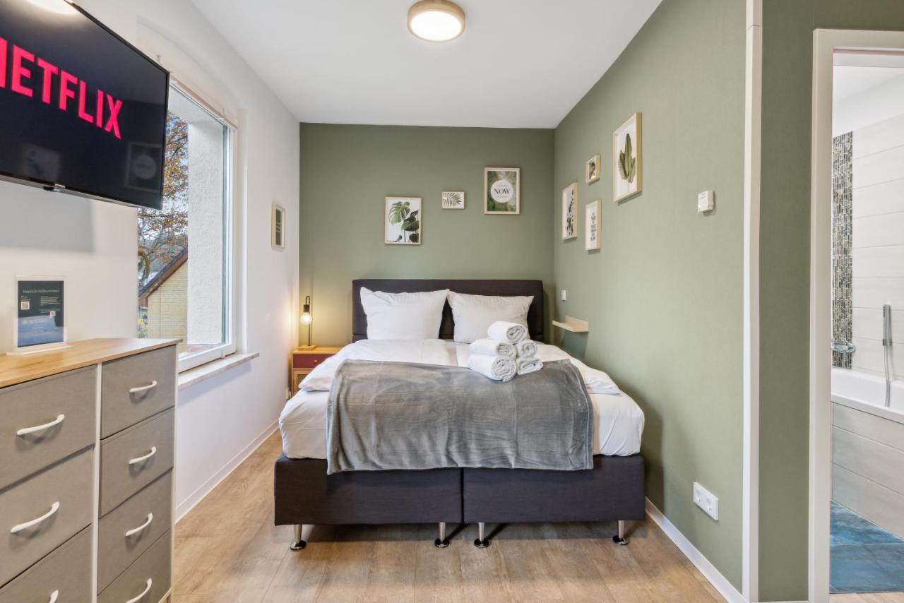 Vorstadtoase - 3 Personen - Apartment Mit Queensize-Bett, Badewanne, Schlafcouch, Parken, Netflix, Naehe Ber Айхвальде Экстерьер фото